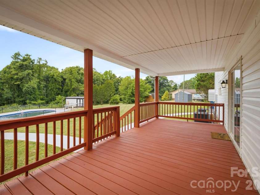 4799 Pleasant View Lane, Catawba, NC 28609.  MLS# CAR4382436, YatesRealty ID 34769. 