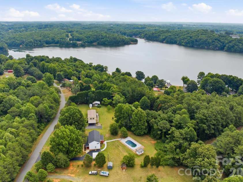 4799 Pleasant View Lane, Catawba, NC 28609.  MLS# CAR4382436, YatesRealty ID 34769. 