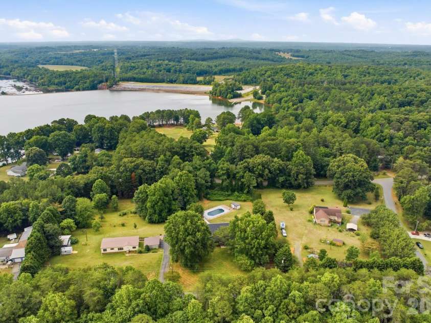 4799 Pleasant View Lane, Catawba, NC 28609.  MLS# CAR4382436, YatesRealty ID 34769. 