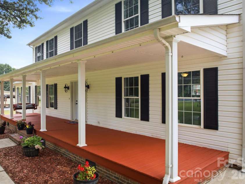4799 Pleasant View Lane, Catawba, NC 28609.  MLS# CAR4382436, YatesRealty ID 34769. 