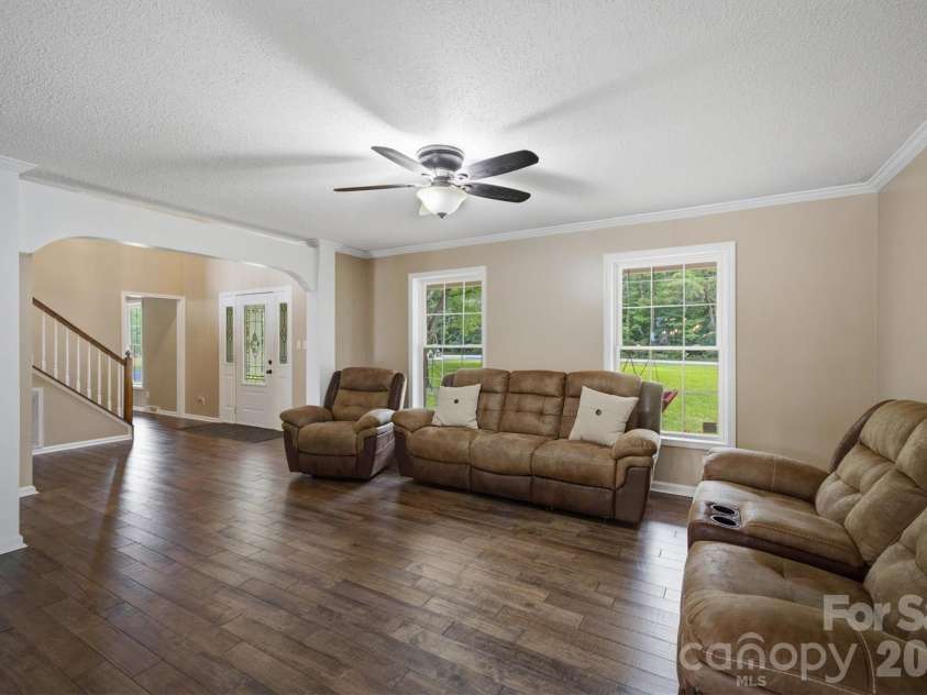4799 Pleasant View Lane, Catawba, NC 28609.  MLS# CAR4382436, YatesRealty ID 34769. 