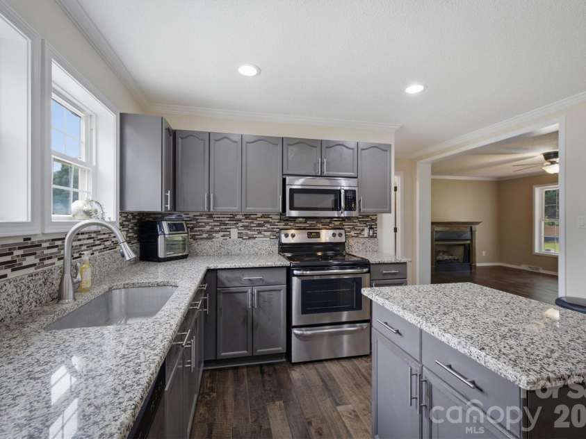 4799 Pleasant View Lane, Catawba, NC 28609.  MLS# CAR4382436, YatesRealty ID 34769. 