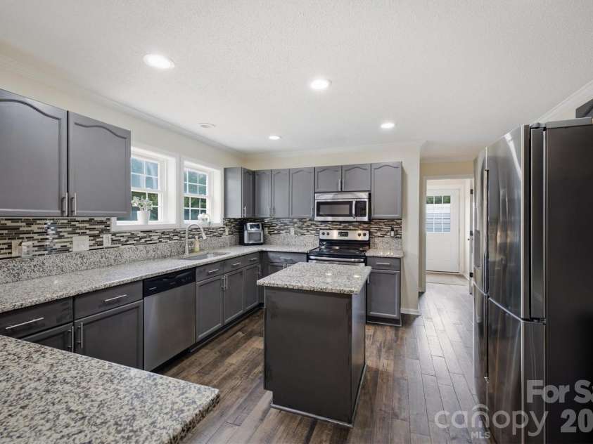 4799 Pleasant View Lane, Catawba, NC 28609.  MLS# CAR4382436, YatesRealty ID 34769. 