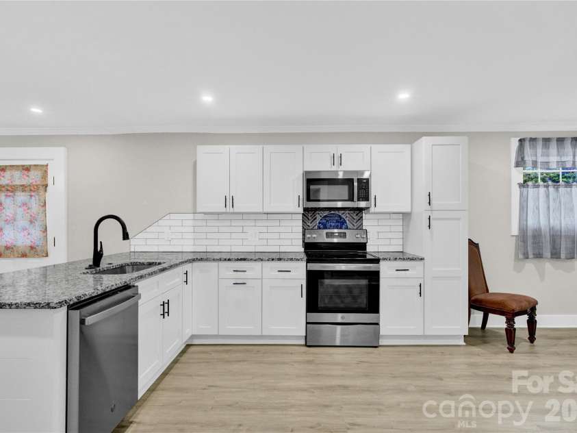 5020 Foster Road, Cleveland, NC 27013.  MLS# CAR4334611, YatesRealty ID 3477. Kitchen