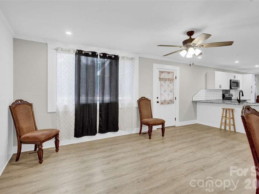 5020 Foster Road, Cleveland, NC 27013.  MLS# CAR4334611, YatesRealty ID 3477. Living Room