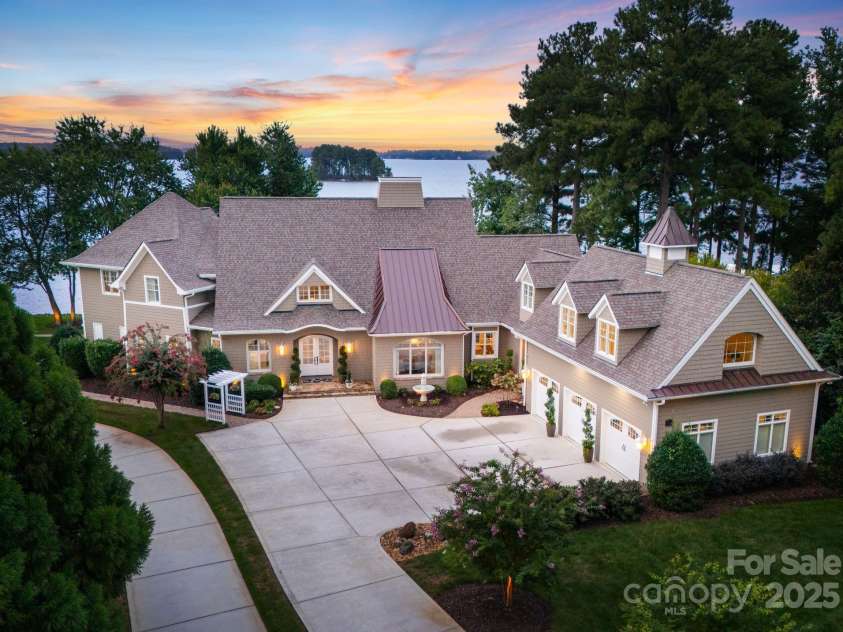191 Washam Road, Mooresville, NC 28117.  MLS# CAR4291391, YatesRealty ID 34770. 