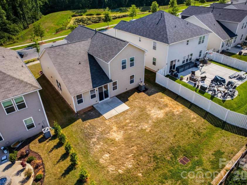 6629 Meridale Forest Drive, Charlotte, NC 28269.  MLS# CAR4385620, YatesRealty ID 34770. Drone #2