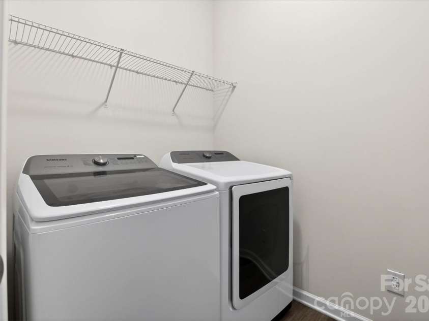 6629 Meridale Forest Drive, Charlotte, NC 28269.  MLS# CAR4385620, YatesRealty ID 34770. Laundry Room