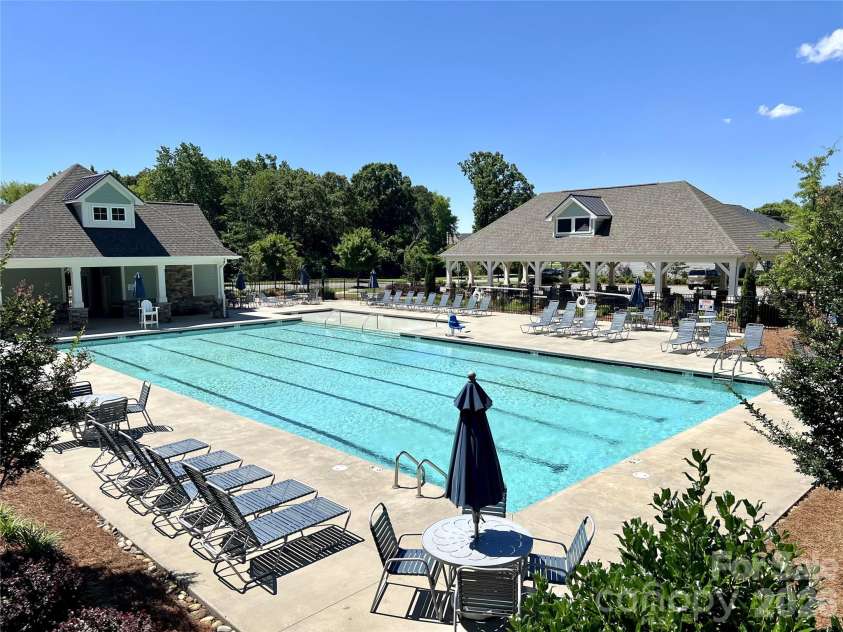 6629 Meridale Forest Drive, Charlotte, NC 28269.  MLS# CAR4385620, YatesRealty ID 34770. Pool