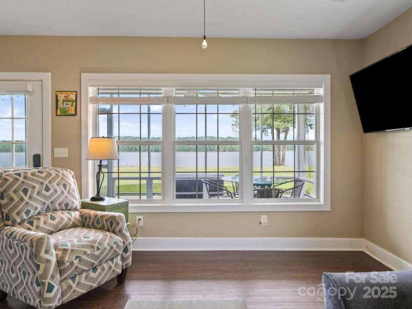 275 Waters Edge Drive, Winnsboro, SC 29180.  MLS# CAR4283284, YatesRealty ID 34771. 