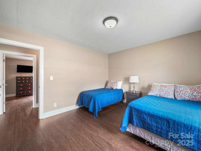 275 Waters Edge Drive, Winnsboro, SC 29180.  MLS# CAR4283284, YatesRealty ID 34771. 