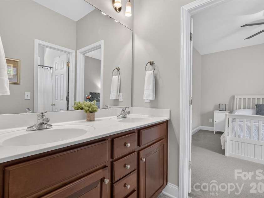 9220 Kensington Forest Drive, Harrisburg, NC 28075.  MLS# CAR4396043, YatesRealty ID 34771. Jack & Jill Bath
