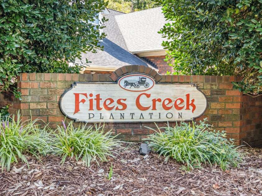 117 Quality Drive, Mount Holly, NC 28120.  MLS# CAR4294366, YatesRealty ID 34772. 