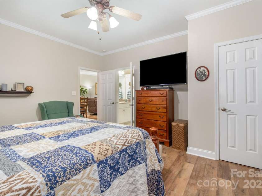 117 Quality Drive, Mount Holly, NC 28120.  MLS# CAR4294366, YatesRealty ID 34772. 