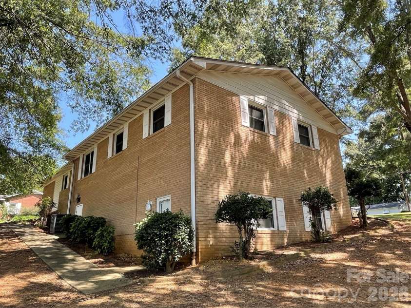 920 Page Street, Mount Pleasant, NC 28124.  MLS# CAR4400143, YatesRealty ID 34772. 