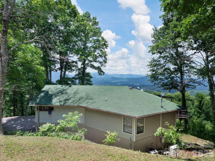 153 Windalier Lane, Waynesville, NC 28786.  MLS# CAR4398606, YatesRealty ID 34774. 