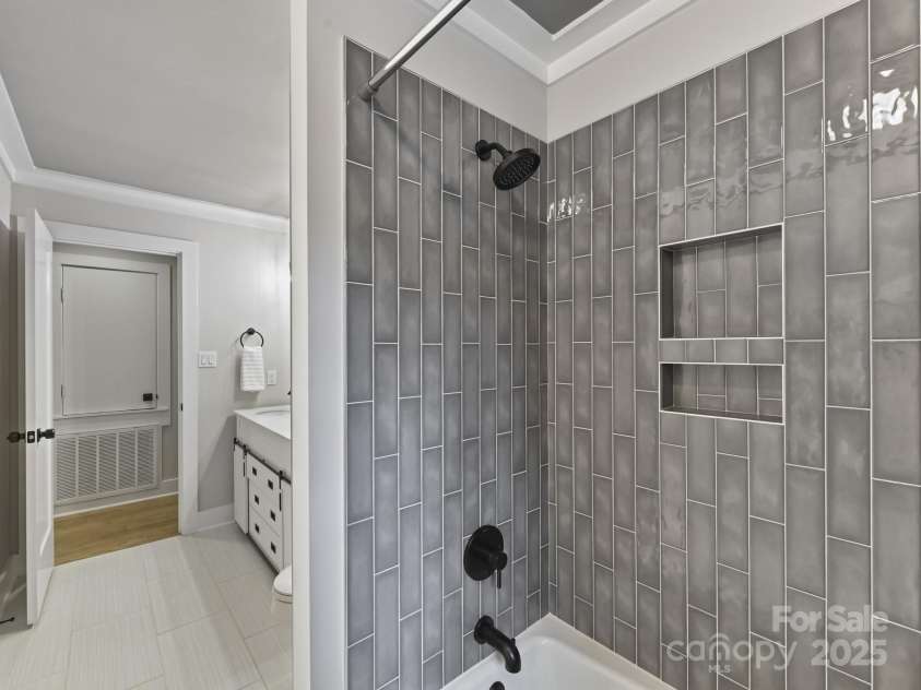 209 Falcon Drive, Concord, NC 28025.  MLS# CAR4291157, YatesRealty ID 34774. 