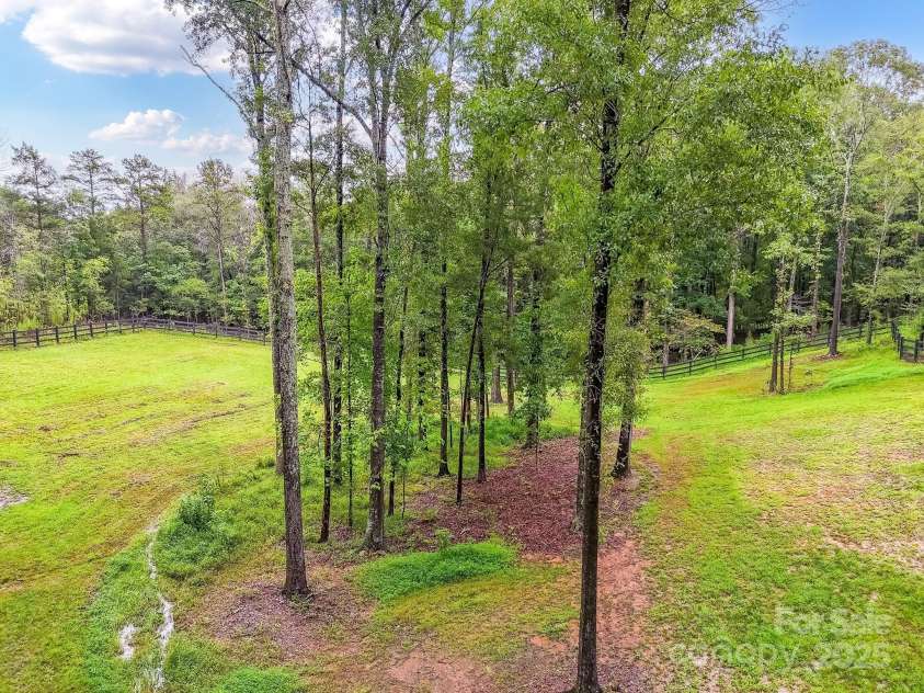 209 Falcon Drive, Concord, NC 28025.  MLS# CAR4291157, YatesRealty ID 34774. 