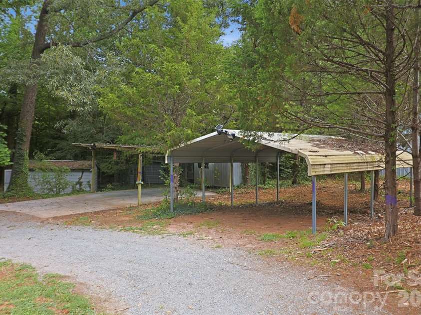 153 Southwinds Drive, Rutherfordton, NC 28139.  MLS# CAR4398388, YatesRealty ID 34776. 