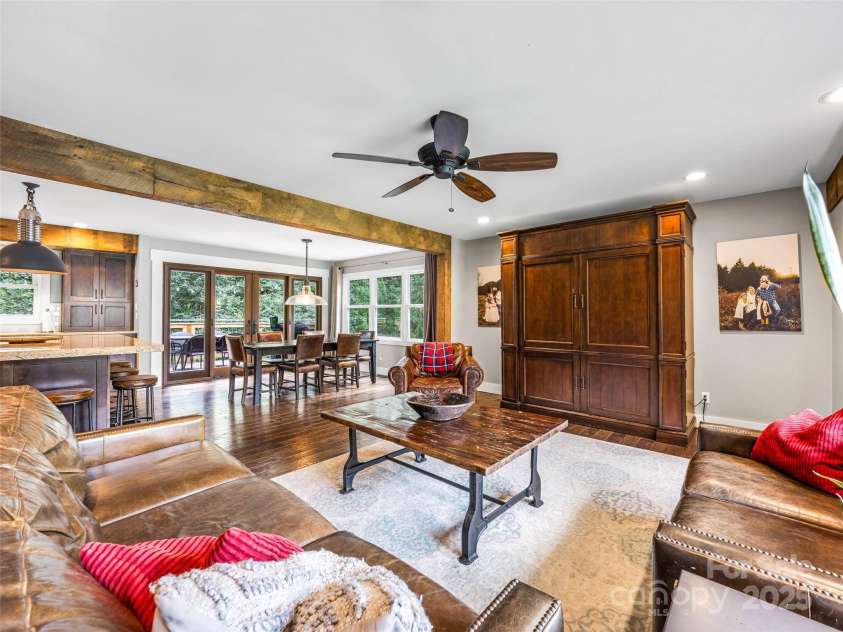 135 Dogwood Drive, Brevard, NC 28712.  MLS# CAR4296254, YatesRealty ID 34777. 