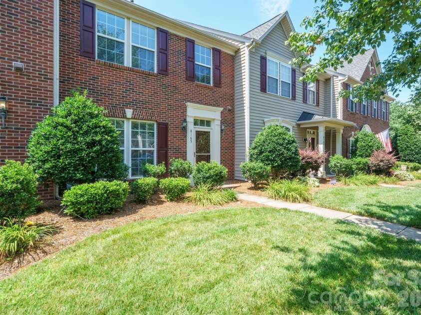 8165 Bridgegate Drive, Huntersville, NC 28078.  MLS# CAR4387320, YatesRealty ID 34777. 