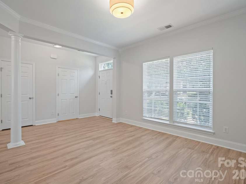 8165 Bridgegate Drive, Huntersville, NC 28078.  MLS# CAR4387320, YatesRealty ID 34777. 