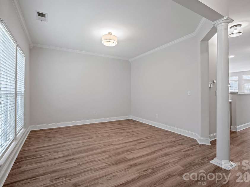 8165 Bridgegate Drive, Huntersville, NC 28078.  MLS# CAR4387320, YatesRealty ID 34777. 