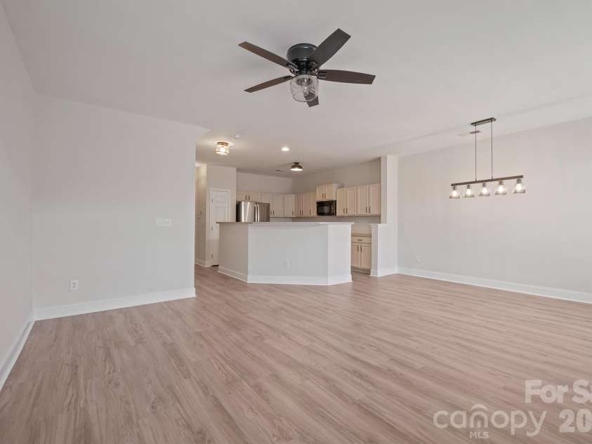 8165 Bridgegate Drive, Huntersville, NC 28078.  MLS# CAR4387320, YatesRealty ID 34777. 