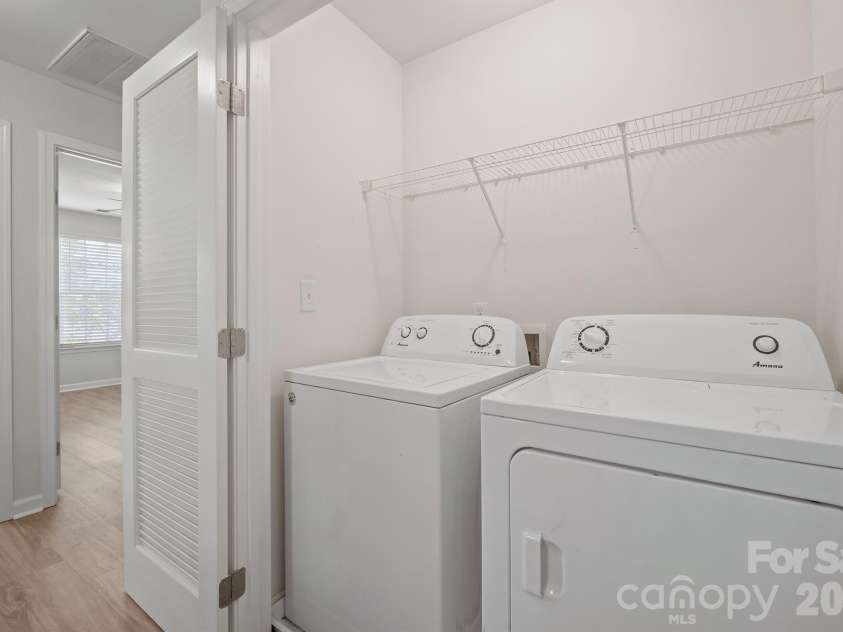 8165 Bridgegate Drive, Huntersville, NC 28078.  MLS# CAR4387320, YatesRealty ID 34777. 