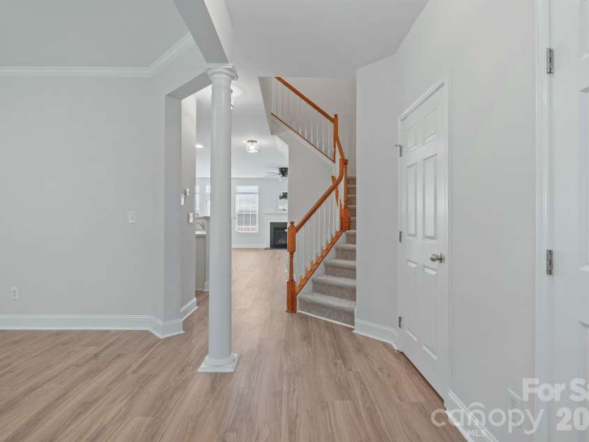 8165 Bridgegate Drive, Huntersville, NC 28078.  MLS# CAR4387320, YatesRealty ID 34777. 