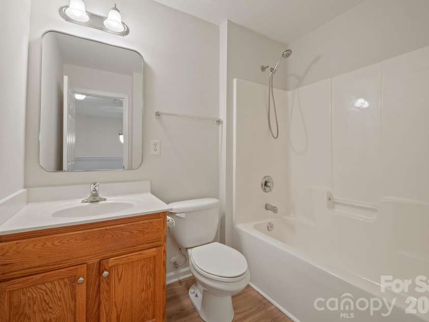 8165 Bridgegate Drive, Huntersville, NC 28078.  MLS# CAR4387320, YatesRealty ID 34777. 