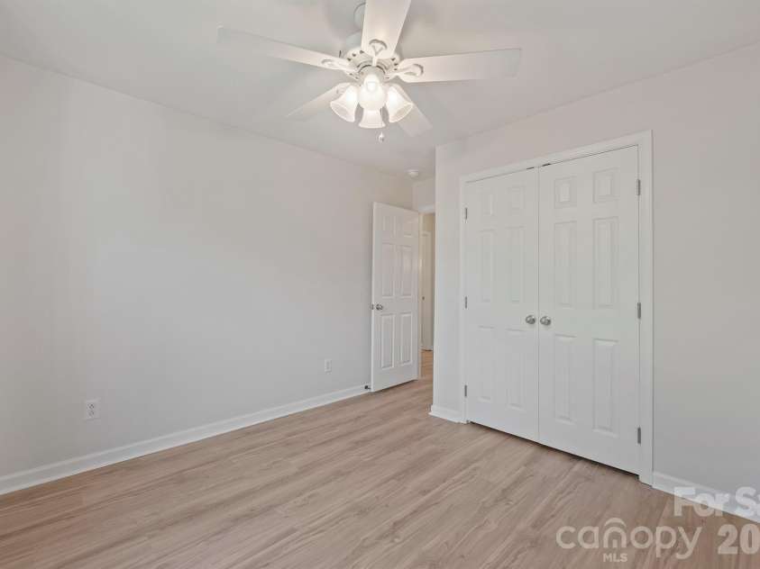 8165 Bridgegate Drive, Huntersville, NC 28078.  MLS# CAR4387320, YatesRealty ID 34777. 