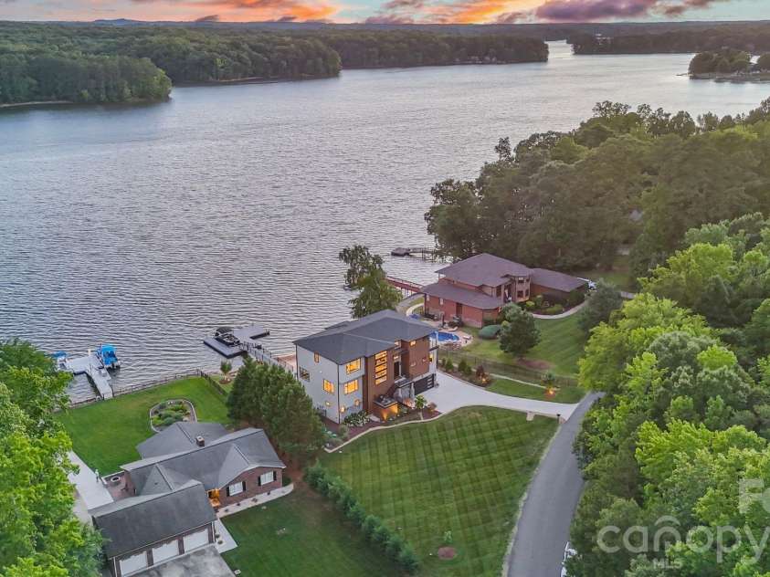 850 Mainsail Road, Salisbury, NC 28146.  MLS# CAR4398206, YatesRealty ID 34778. 