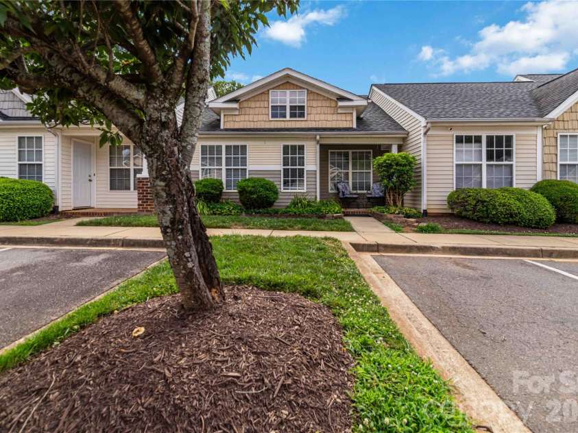 1513 Tiana Way, Rock Hill, SC 29732.  MLS# CAR4390456, YatesRealty ID 34779. 