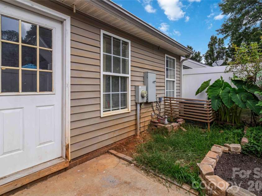 1513 Tiana Way, Rock Hill, SC 29732.  MLS# CAR4390456, YatesRealty ID 34779. 