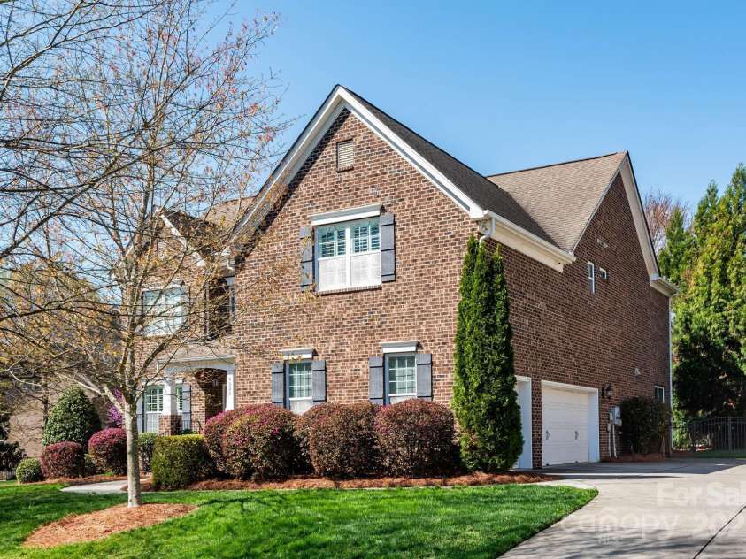 4225 Jasmin May Drive, Charlotte, NC 28226.  MLS# CAR4238243, YatesRealty ID 3478. 