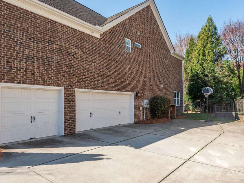 4225 Jasmin May Drive, Charlotte, NC 28226.  MLS# CAR4238243, YatesRealty ID 3478. 