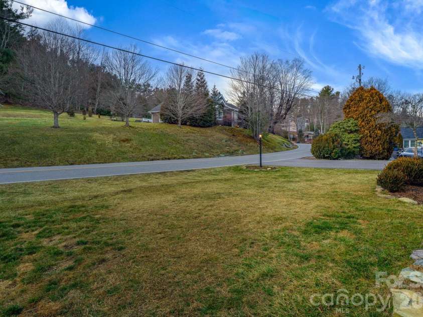 649 Ransom Street, Blowing Rock, NC 28605.  MLS# CAR4336199, YatesRealty ID 3478. 