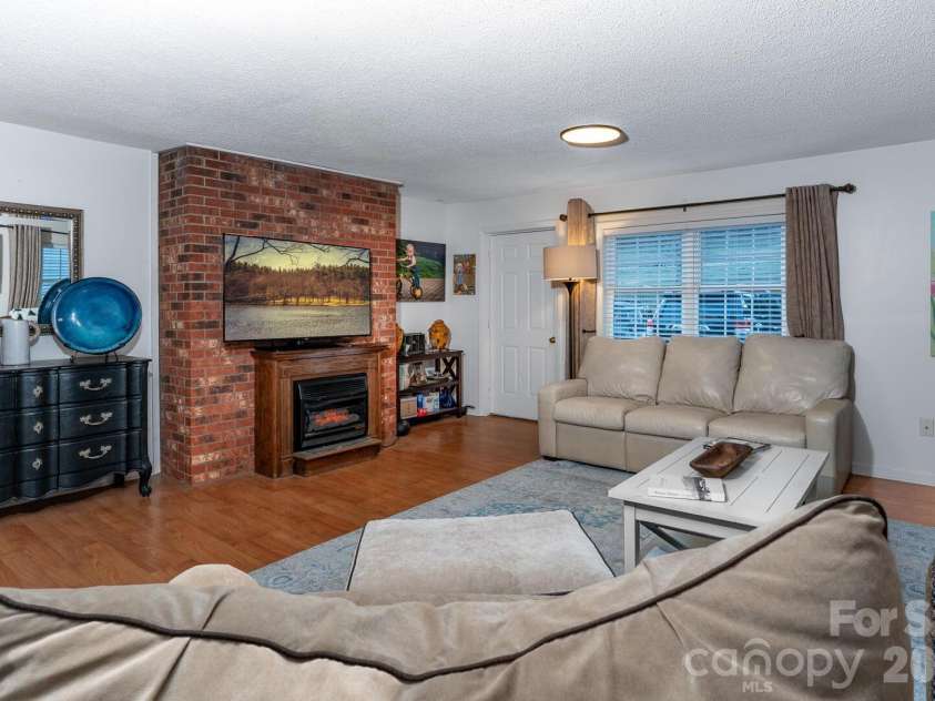 649 Ransom Street, Blowing Rock, NC 28605.  MLS# CAR4336199, YatesRealty ID 3478. 