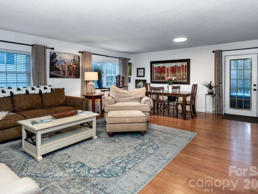 649 Ransom Street, Blowing Rock, NC 28605.  MLS# CAR4336199, YatesRealty ID 3478. 