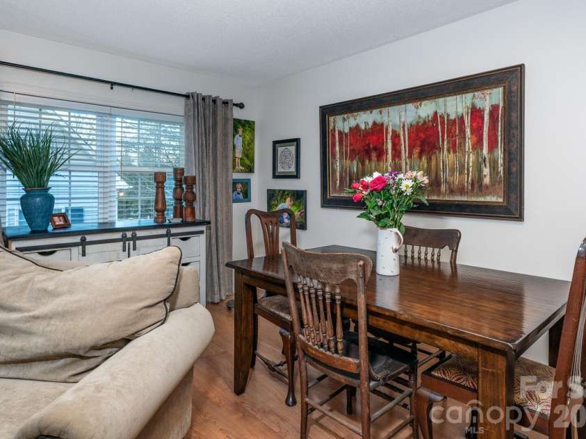 649 Ransom Street, Blowing Rock, NC 28605.  MLS# CAR4336199, YatesRealty ID 3478. 