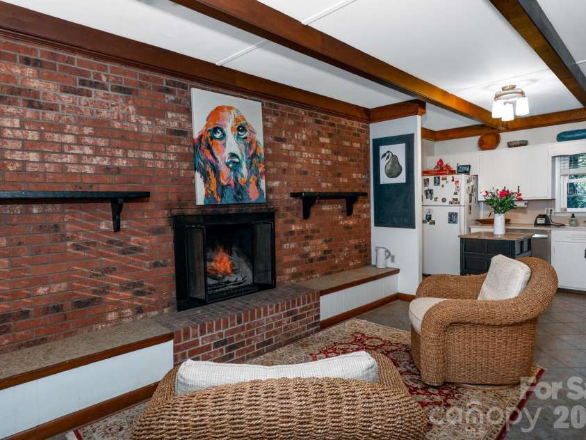 649 Ransom Street, Blowing Rock, NC 28605.  MLS# CAR4336199, YatesRealty ID 3478. 