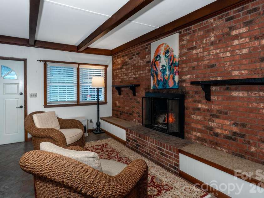 649 Ransom Street, Blowing Rock, NC 28605.  MLS# CAR4336199, YatesRealty ID 3478. 