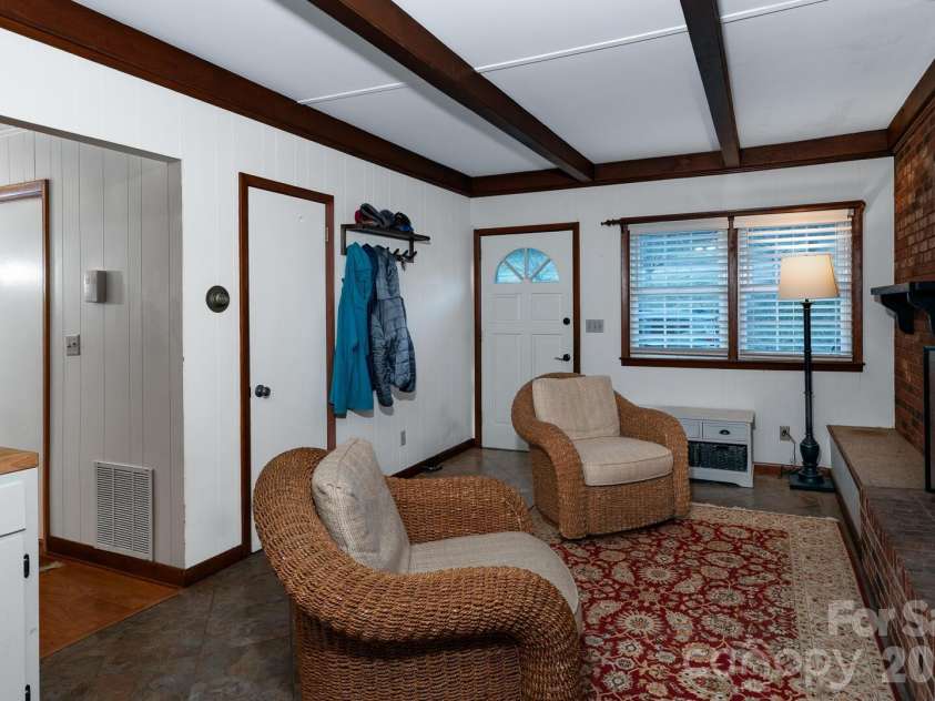 649 Ransom Street, Blowing Rock, NC 28605.  MLS# CAR4336199, YatesRealty ID 3478. 