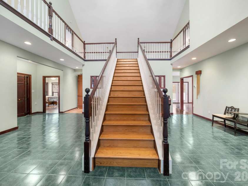 6650 Dellwood Drive, Kannapolis, NC 28081.  MLS# CAR4332230, YatesRealty ID 3478. 