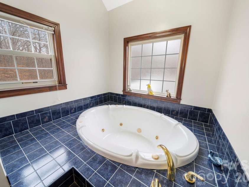 6650 Dellwood Drive, Kannapolis, NC 28081.  MLS# CAR4332230, YatesRealty ID 3478. 