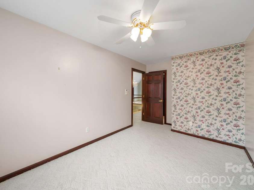 6650 Dellwood Drive, Kannapolis, NC 28081.  MLS# CAR4332230, YatesRealty ID 3478. 