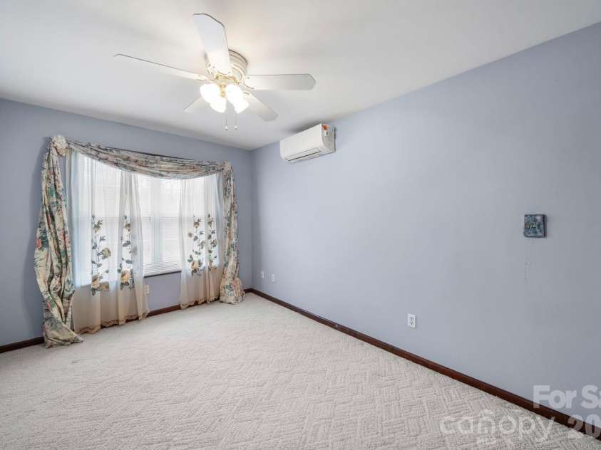 6650 Dellwood Drive, Kannapolis, NC 28081.  MLS# CAR4332230, YatesRealty ID 3478. 