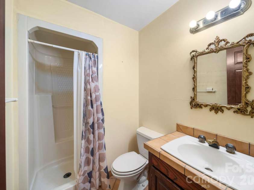 6650 Dellwood Drive, Kannapolis, NC 28081.  MLS# CAR4332230, YatesRealty ID 3478. 
