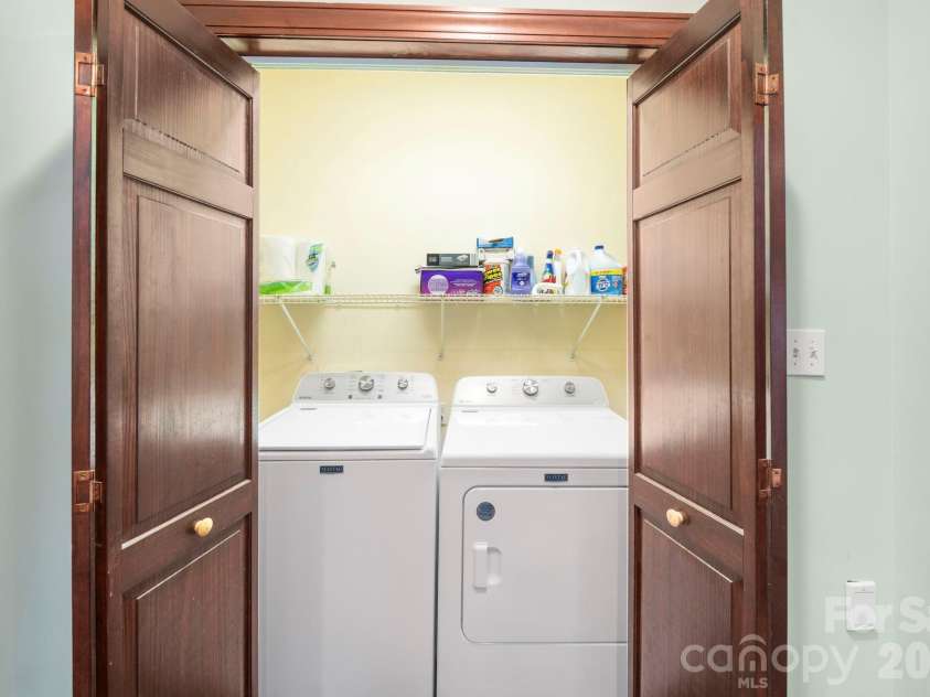 6650 Dellwood Drive, Kannapolis, NC 28081.  MLS# CAR4332230, YatesRealty ID 3478. 
